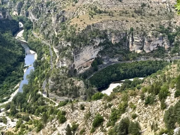 GORGES DU TARN ET DE LA JONTE Confort en Liberté