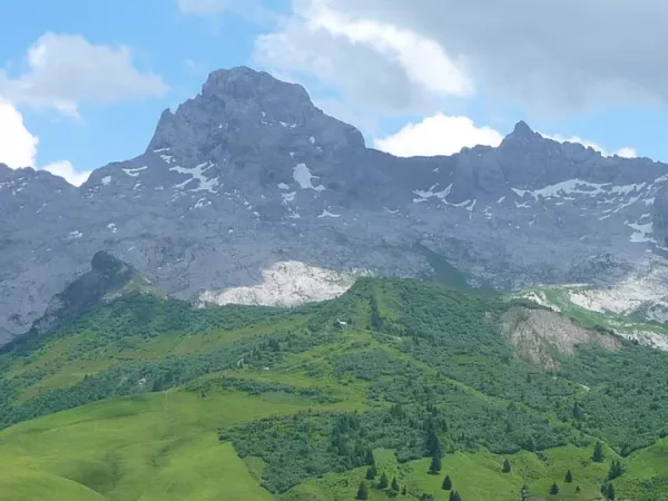 ARAVIS - AU PAYS DES ALPAGES en Liberté